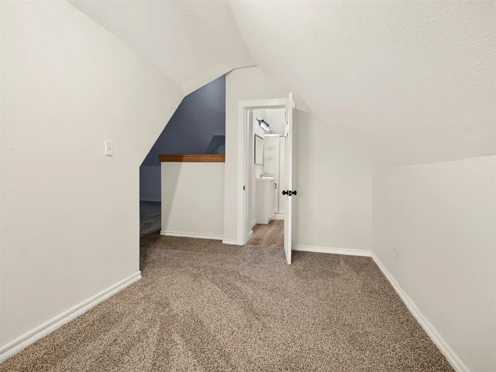 512 S Poplar Street Sapulpa, OK 74066