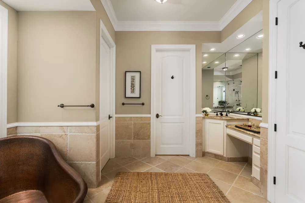 2305 Barton Creek Boulevard #29 Austin, TX 78735