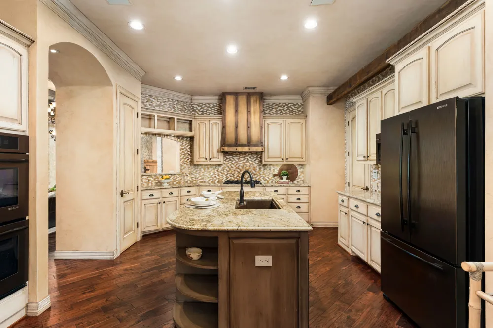 2305 Barton Creek Boulevard #29 Austin, TX 78735