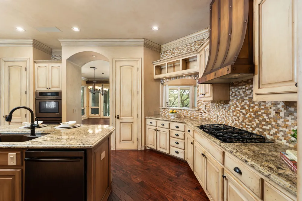 2305 Barton Creek Boulevard #29 Austin, TX 78735