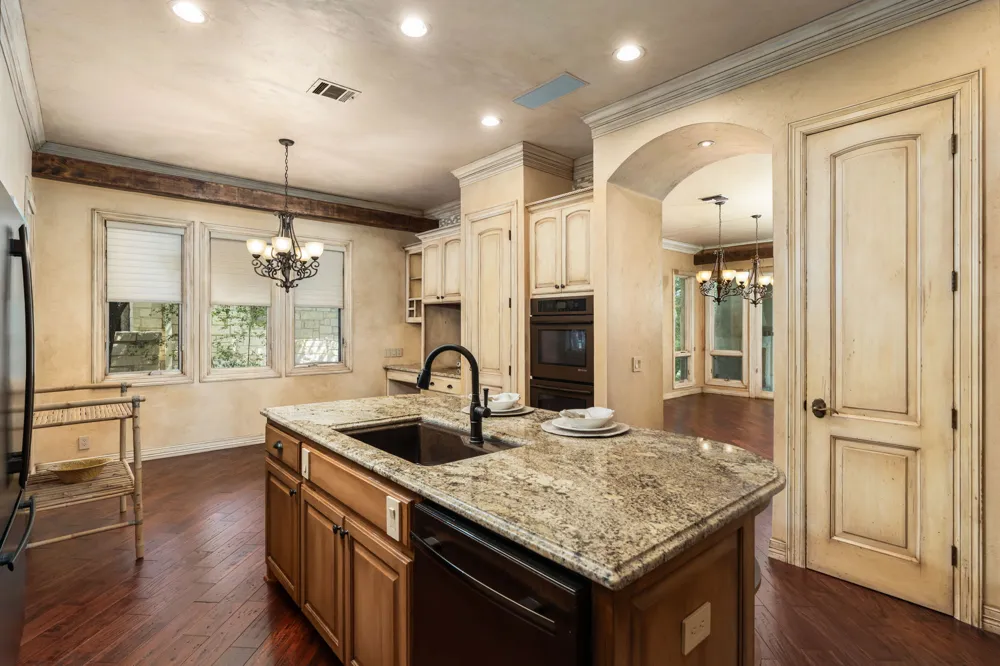 2305 Barton Creek Boulevard #29 Austin, TX 78735