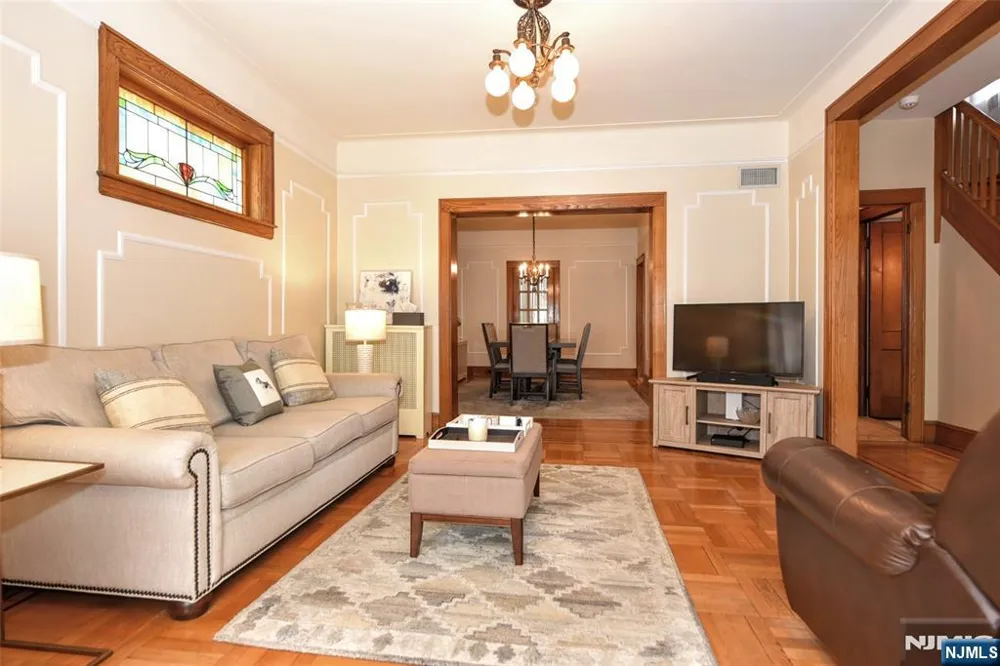 519 Saint Pauls Avenue Cliffside Park, NJ 07010
