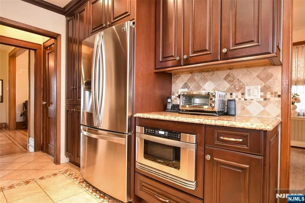 519 Saint Pauls Avenue Cliffside Park, NJ 07010
