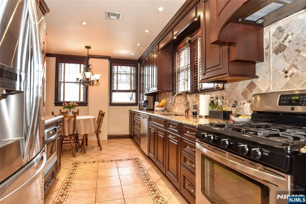 519 Saint Pauls Avenue Cliffside Park, NJ 07010