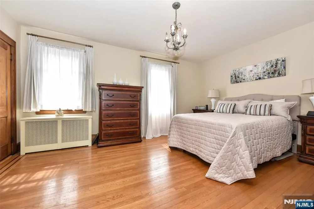 519 Saint Pauls Avenue Cliffside Park, NJ 07010