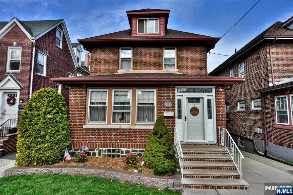 519 Saint Pauls Avenue Cliffside Park, NJ 07010