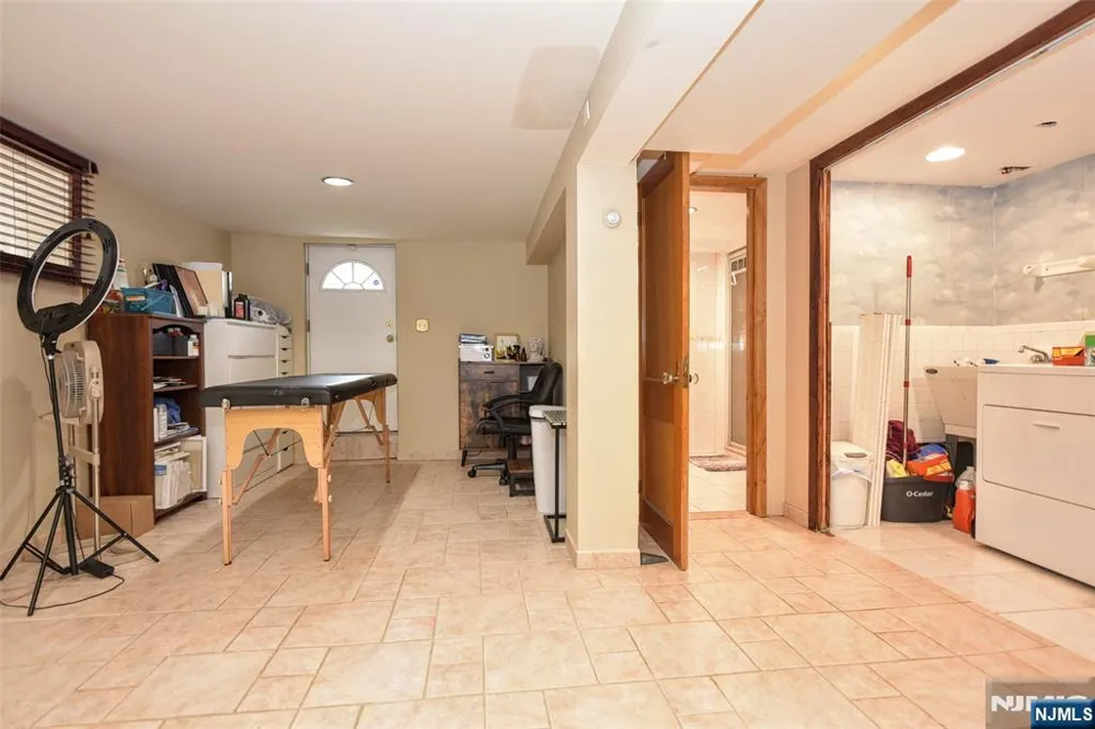 519 Saint Pauls Avenue Cliffside Park, NJ 07010