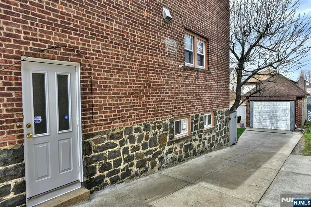 519 Saint Pauls Avenue Cliffside Park, NJ 07010