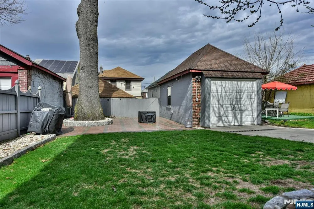 519 Saint Pauls Avenue Cliffside Park, NJ 07010
