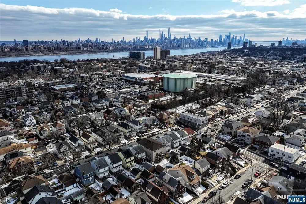 519 Saint Pauls Avenue Cliffside Park, NJ 07010