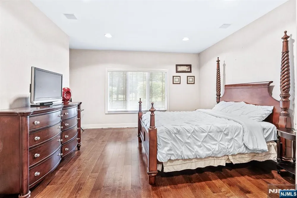 307 Daffodil Drive Norwood, NJ 07648