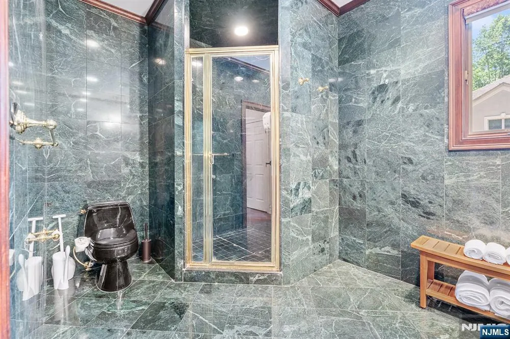 307 Daffodil Drive Norwood, NJ 07648