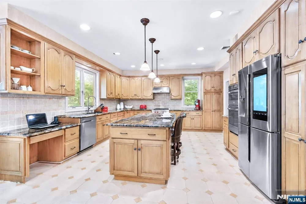 307 Daffodil Drive Norwood, NJ 07648