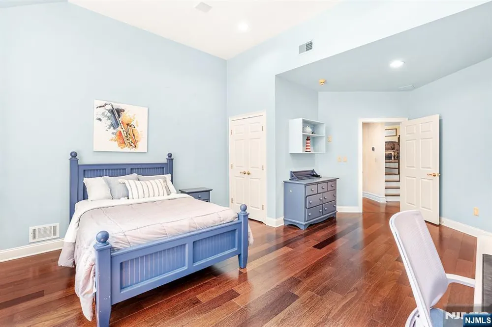 307 Daffodil Drive Norwood, NJ 07648