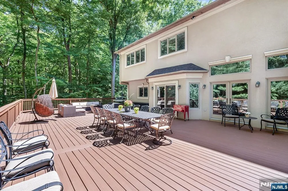 307 Daffodil Drive Norwood, NJ 07648
