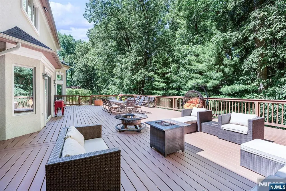 307 Daffodil Drive Norwood, NJ 07648