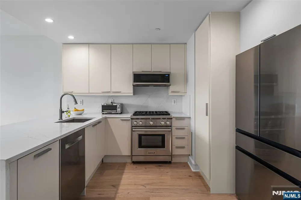 8100 River Road 908 North Bergen, NJ 07047