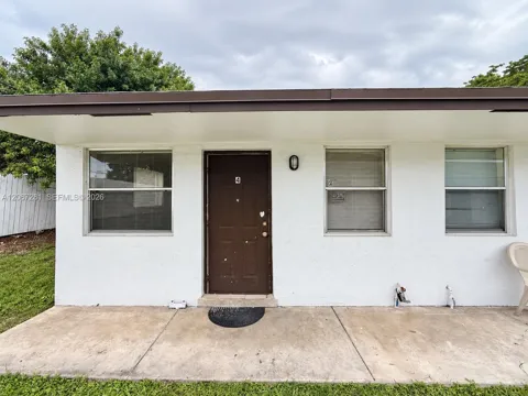 3639 SW 13th Ct #4
