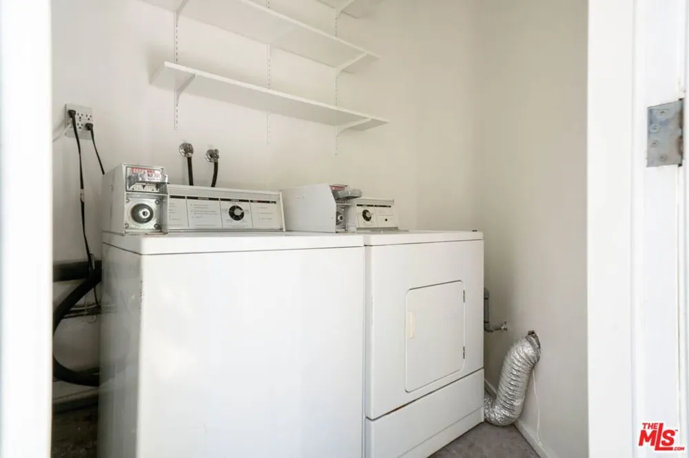 1037 11th Street #8 Santa Monica, CA 90403