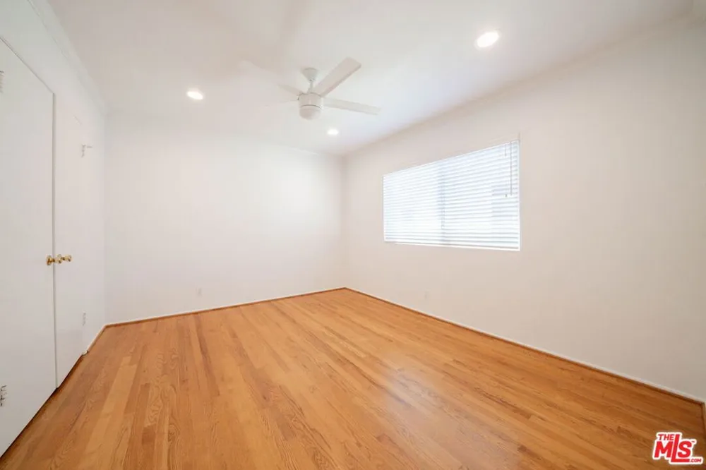 1037 11th Street #8 Santa Monica, CA 90403