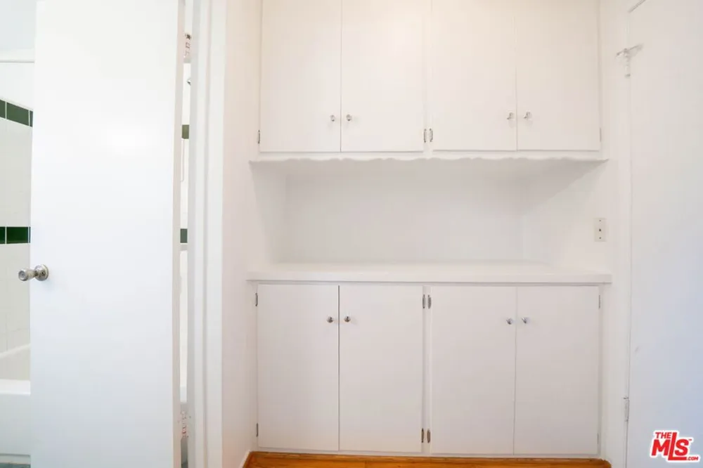 1037 11th Street #8 Santa Monica, CA 90403