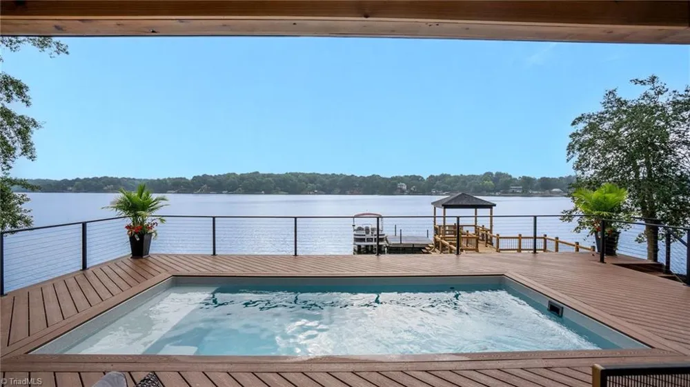 216 Lake Pines Lane Lexington, NC 27292