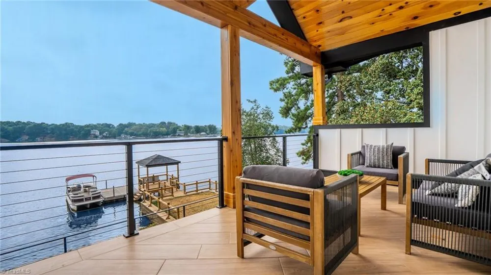 216 Lake Pines Lane Lexington, NC 27292