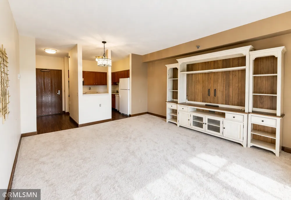 7600 Golden Valley Road #612 Golden Valley, MN 55427