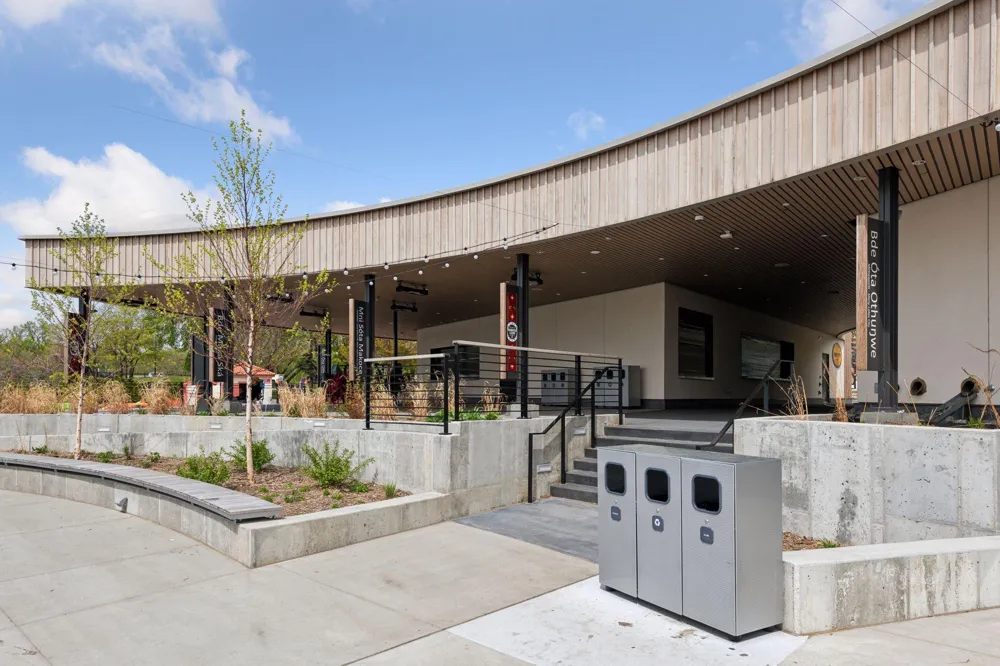 2928 Dean Parkway #5L Minneapolis, MN 55416