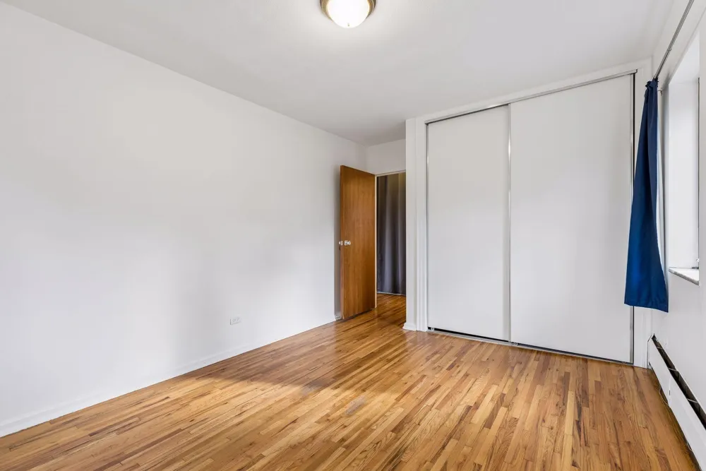 2928 Dean Parkway #5L Minneapolis, MN 55416