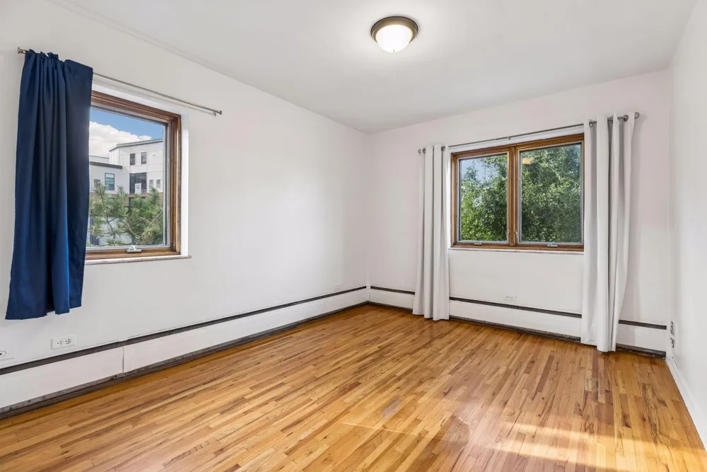 2928 Dean Parkway #5L Minneapolis, MN 55416