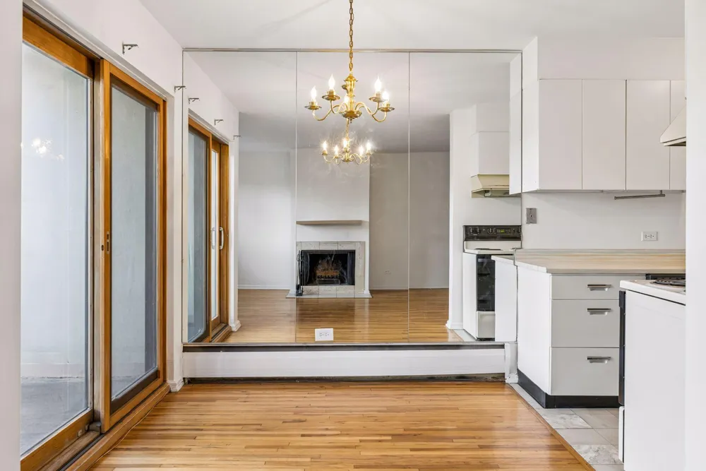 2928 Dean Parkway #5L Minneapolis, MN 55416