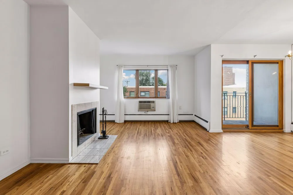 2928 Dean Parkway #5L Minneapolis, MN 55416
