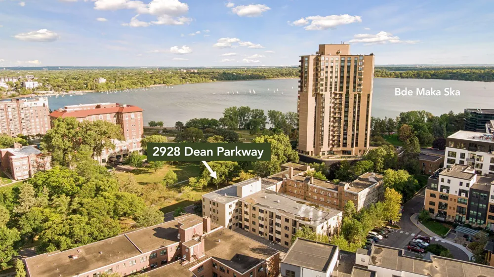 2928 Dean Parkway #5L Minneapolis, MN 55416