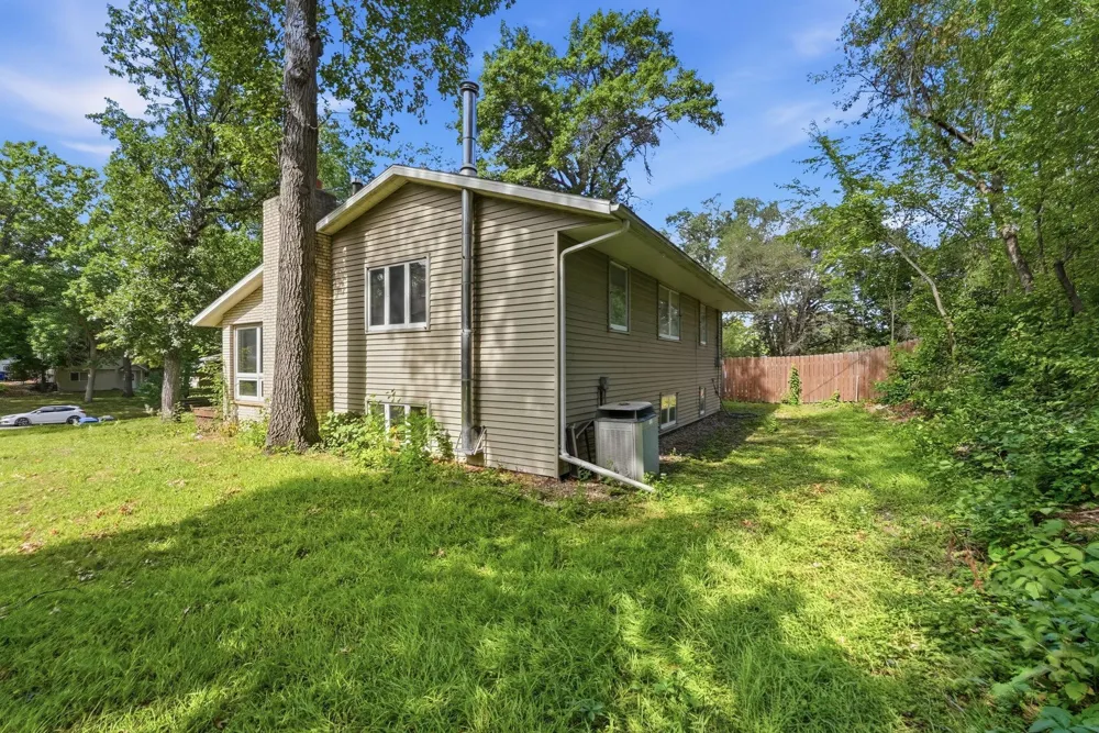 1720 10th Avenue SE Saint Cloud, MN 56304