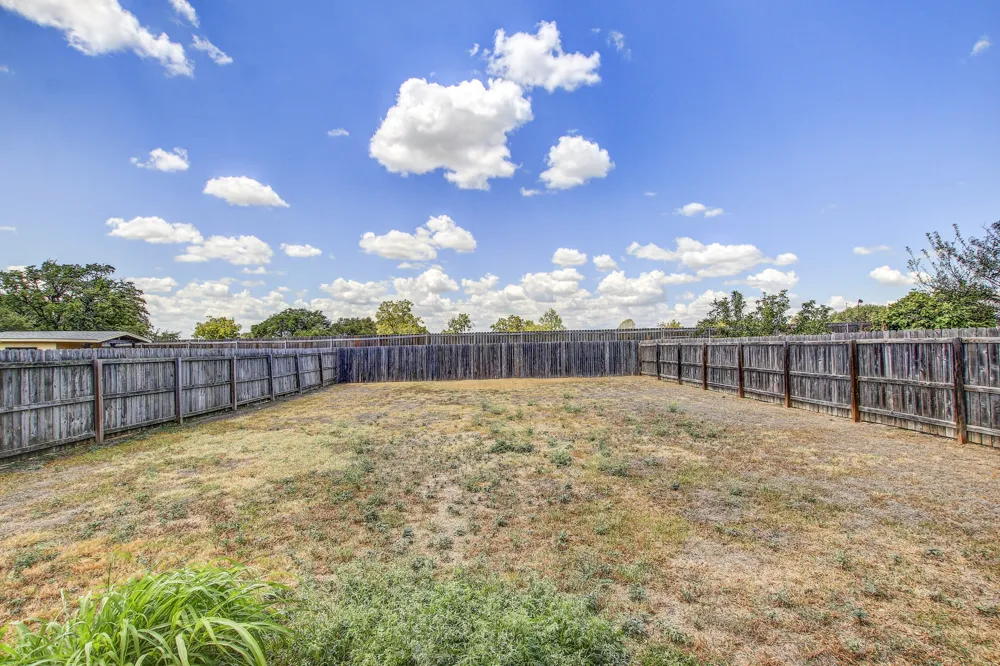 289 Drystone Trail Liberty Hill, TX 78642