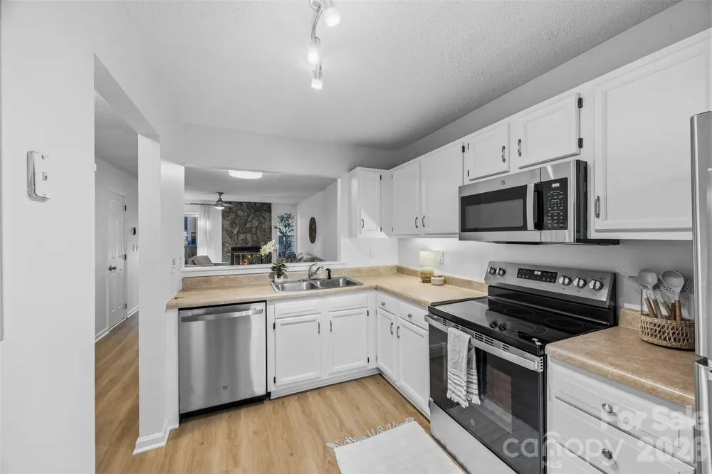 8112 Circle Tree Lane Charlotte, NC 28277