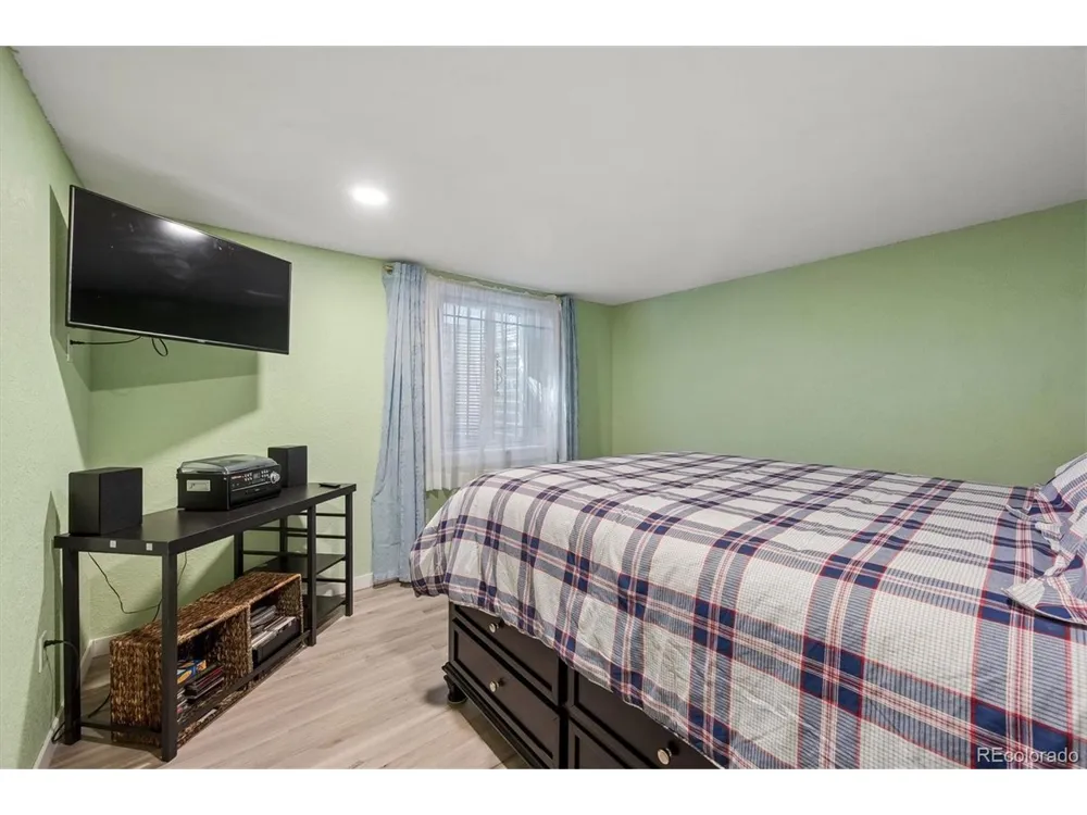 12044 E Maple Avenue Aurora, CO 80012