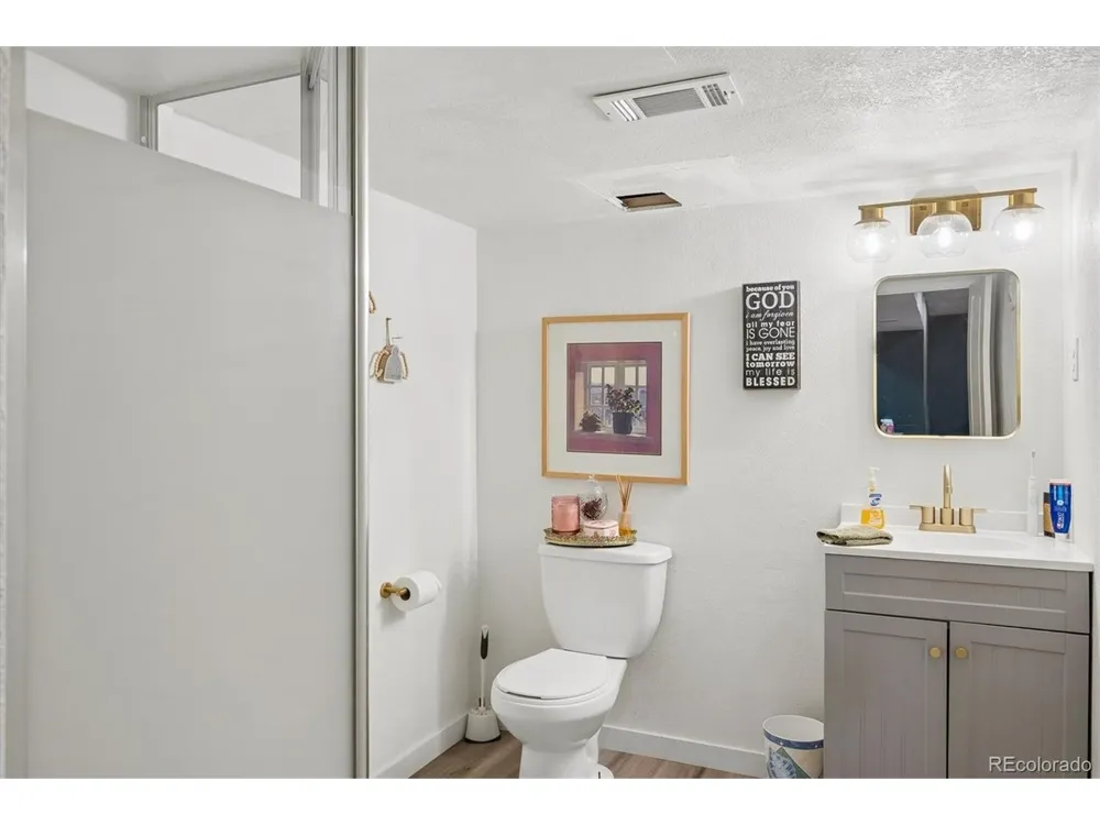 12044 E Maple Avenue Aurora, CO 80012
