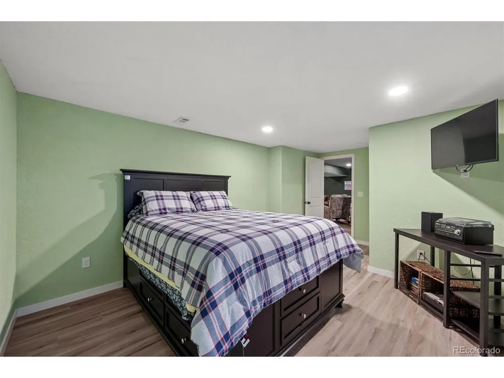 12044 E Maple Avenue Aurora, CO 80012