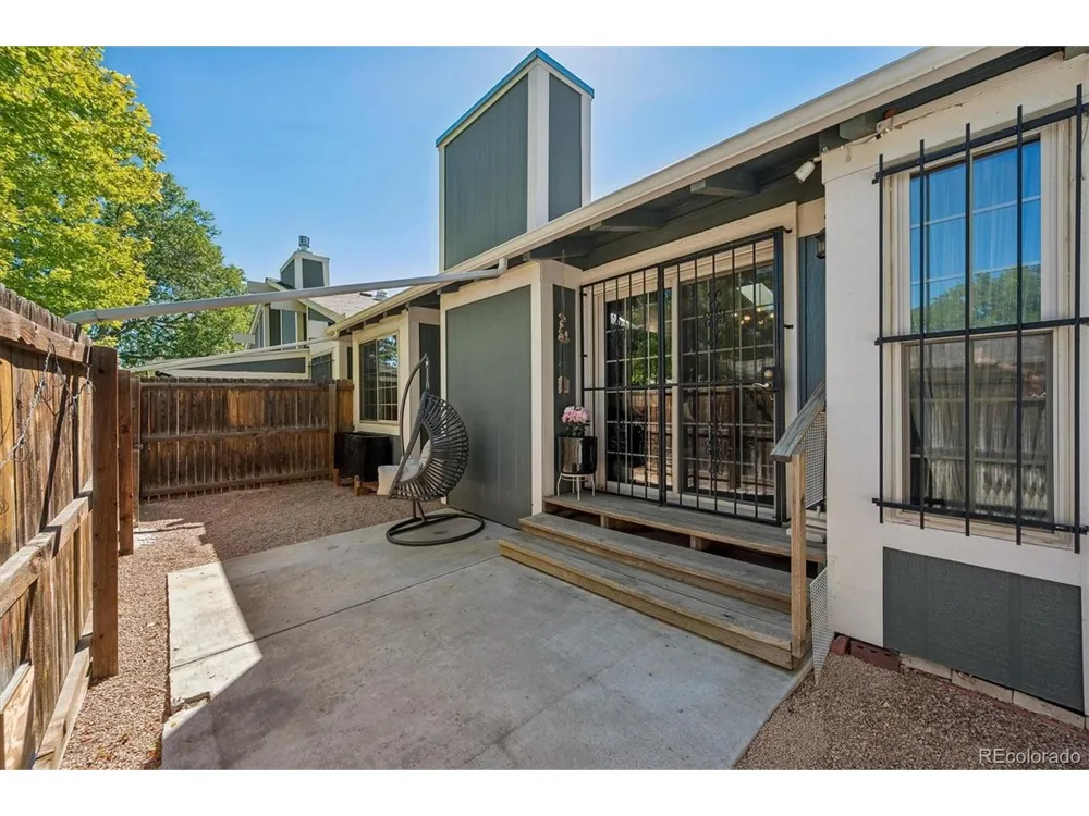 12044 E Maple Avenue Aurora, CO 80012