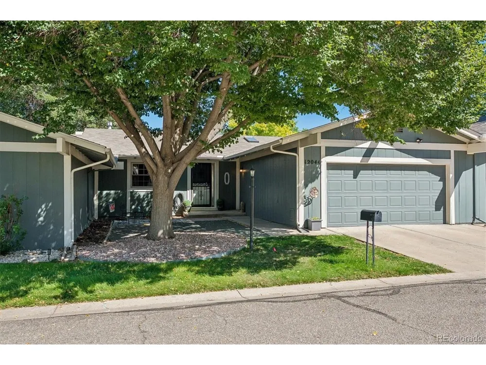 12044 E Maple Avenue Aurora, CO 80012