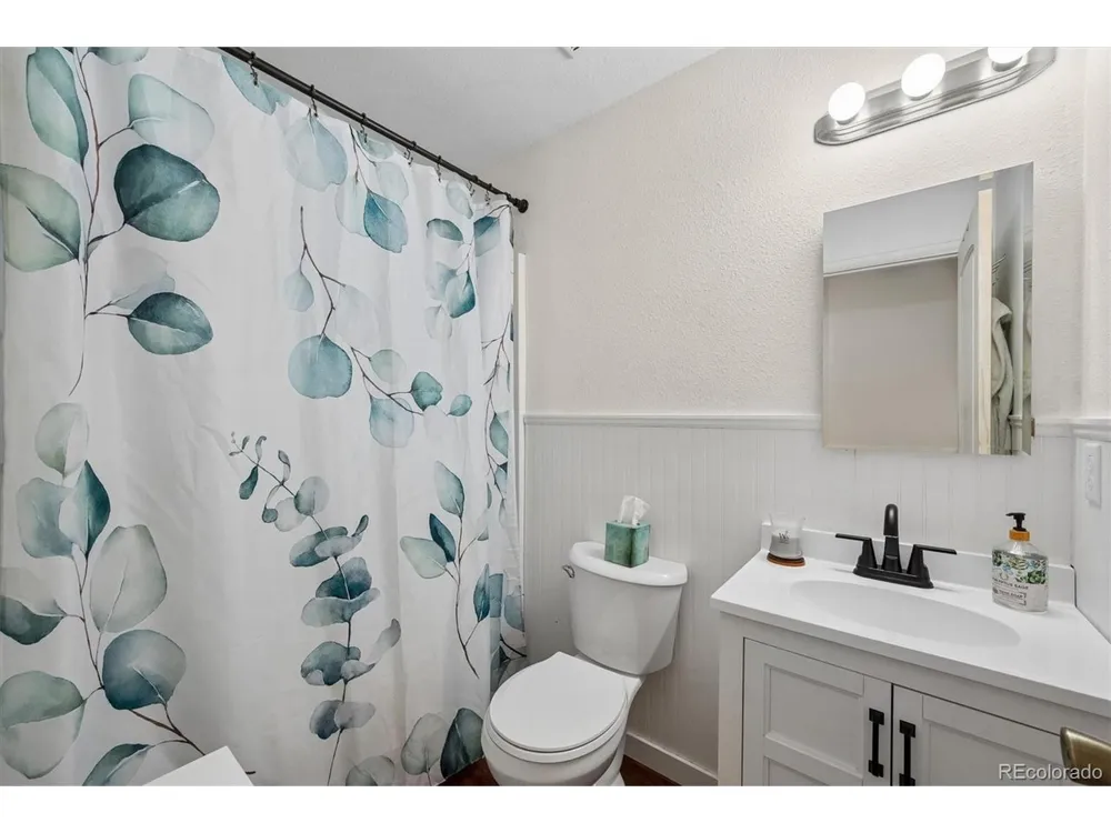 12044 E Maple Avenue Aurora, CO 80012
