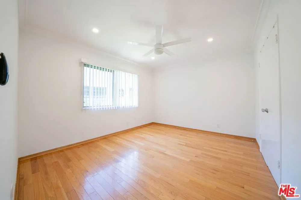 1037 11th Street #6 Santa Monica, CA 90403
