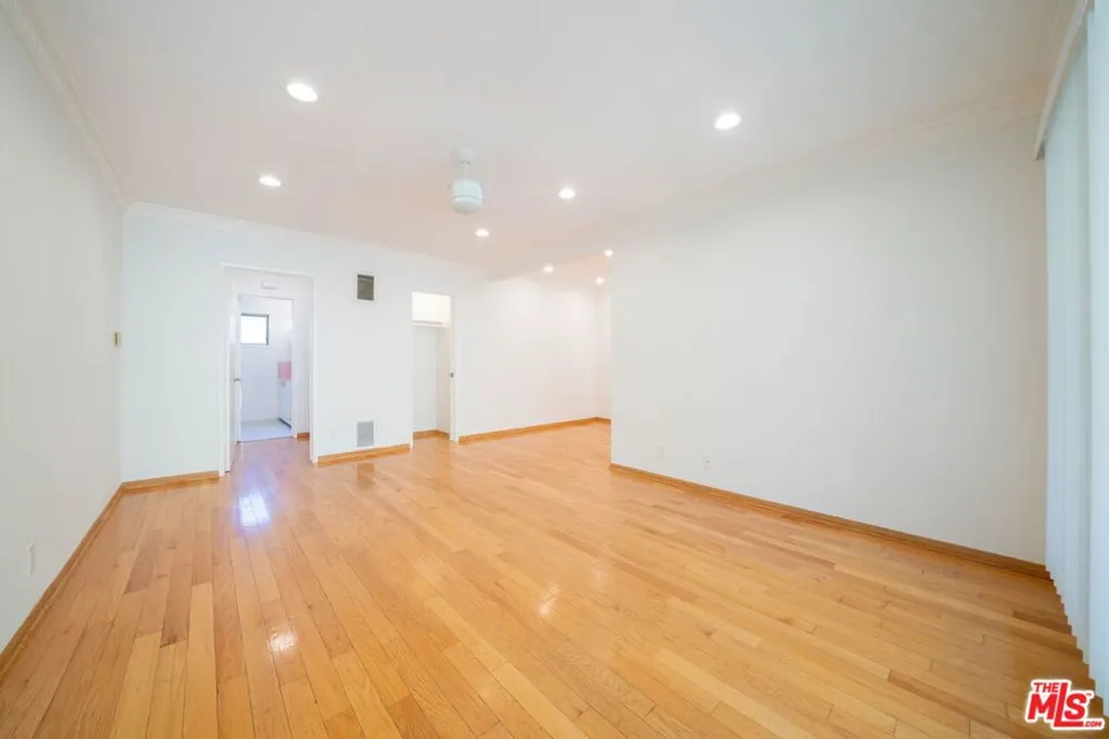 1037 11th Street #6 Santa Monica, CA 90403
