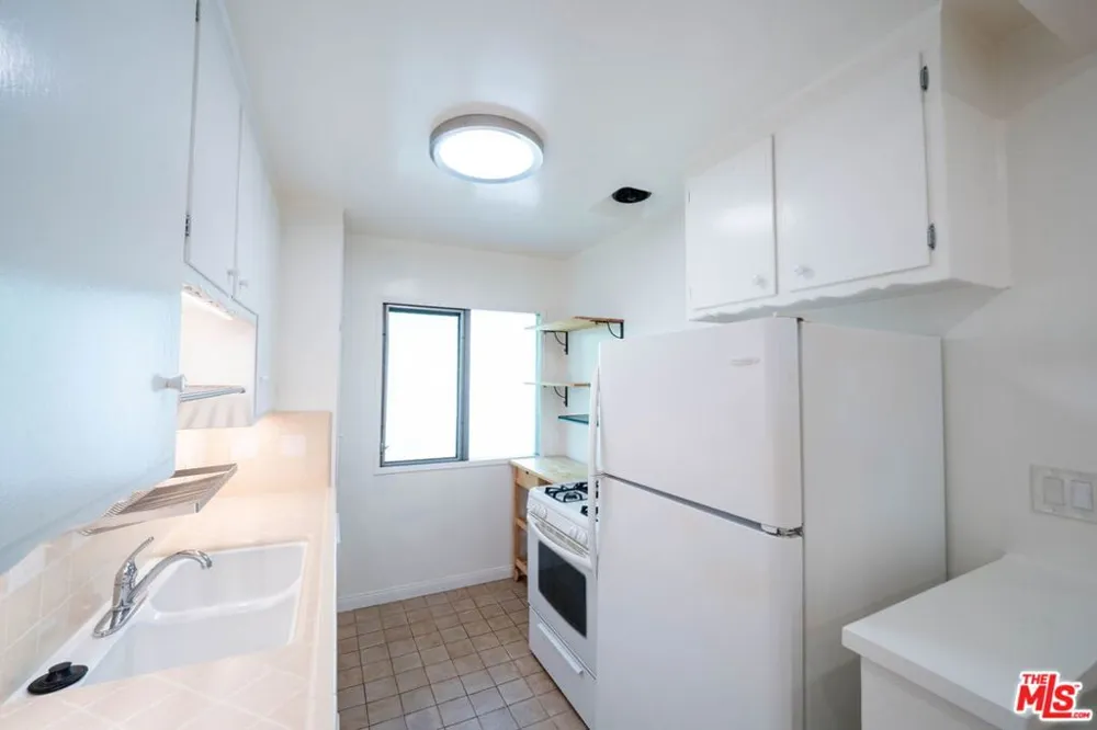 1037 11th Street #6 Santa Monica, CA 90403