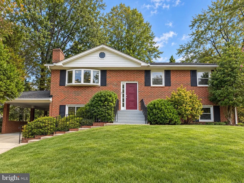 2402 JOSEPH DRIVE Clinton, MD 20735