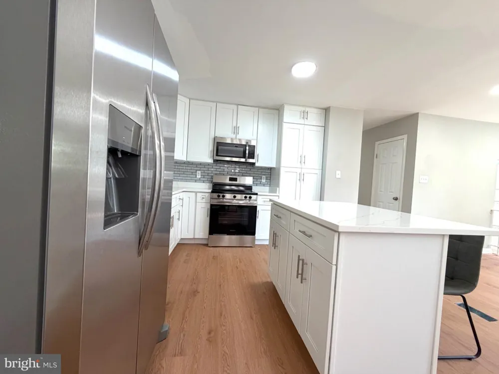 2402 JOSEPH DRIVE Clinton, MD 20735