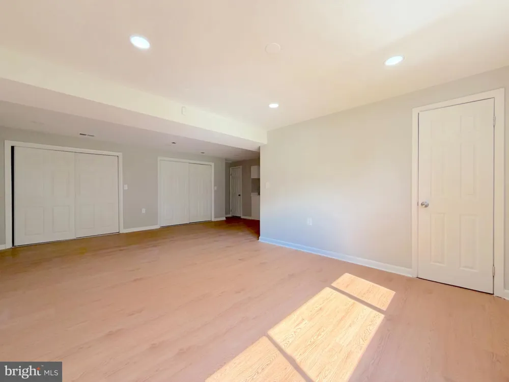 2402 JOSEPH DRIVE Clinton, MD 20735