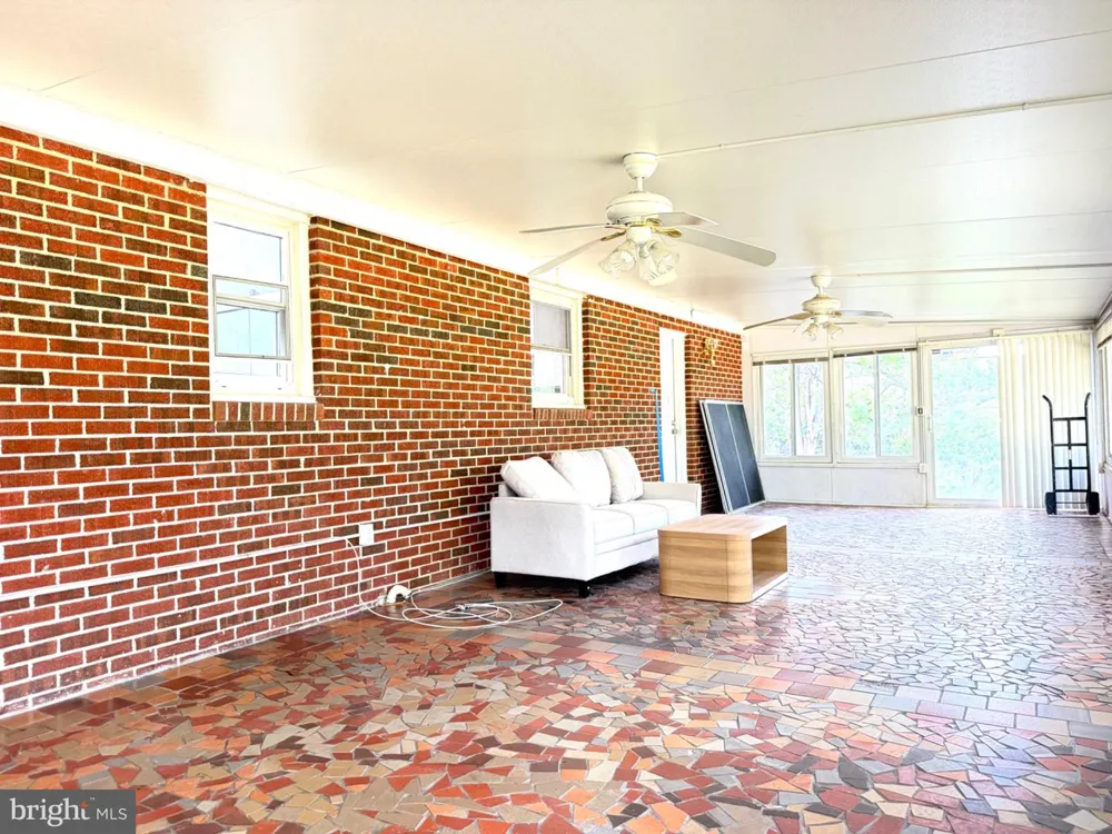2402 JOSEPH DRIVE Clinton, MD 20735